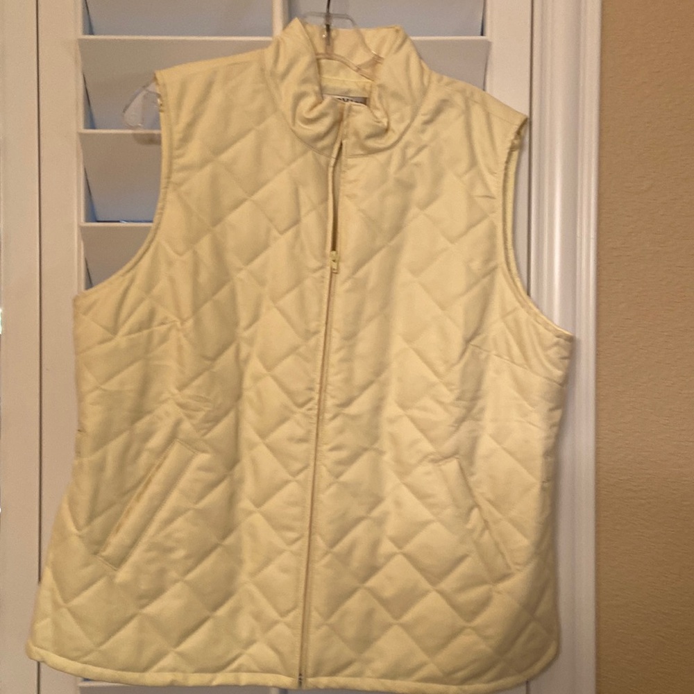 Orvis Women’ Vest NEW
